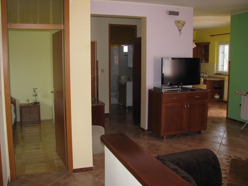 Apartment Megi Tribalj الغرفة الصورة